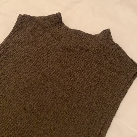 Express XSmall mock neck open back top - Picture 2 of 5